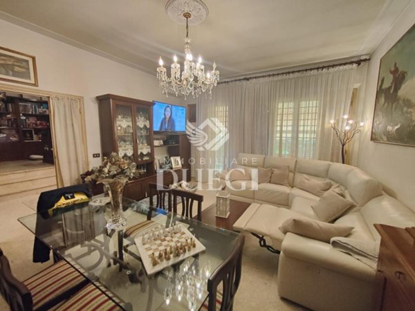 casa indipendente in vendita a Viareggio in zona Torre del Lago