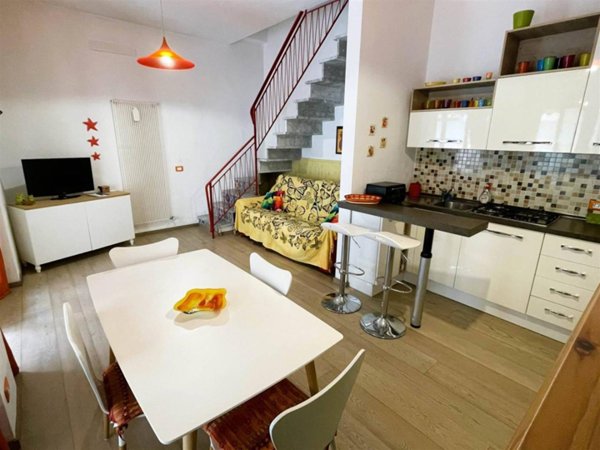 casa indipendente in vendita a Viareggio in zona Centro Storico