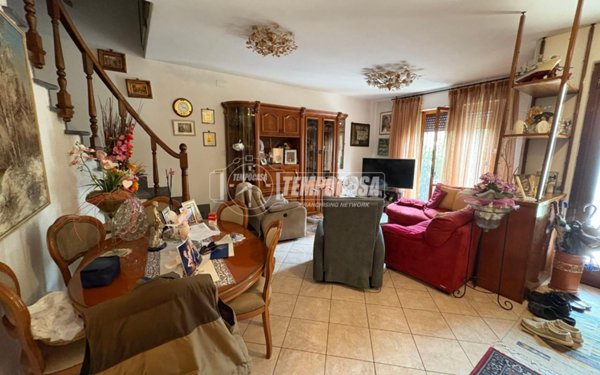 casa indipendente in vendita a Viareggio in zona Campo d'Aviazione
