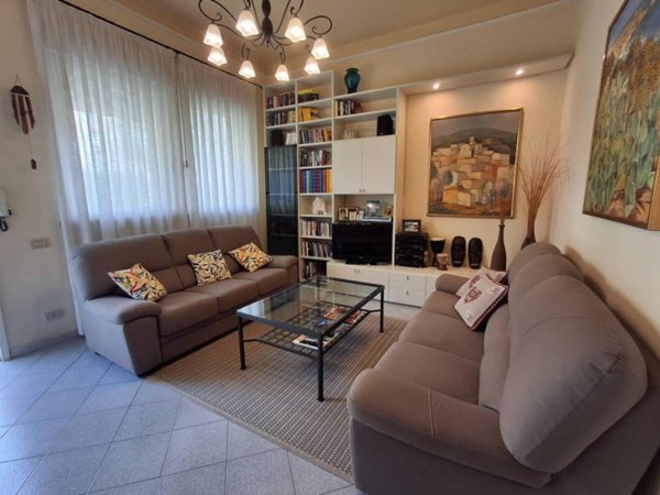 casa indipendente in vendita a Viareggio in zona Marco Polo