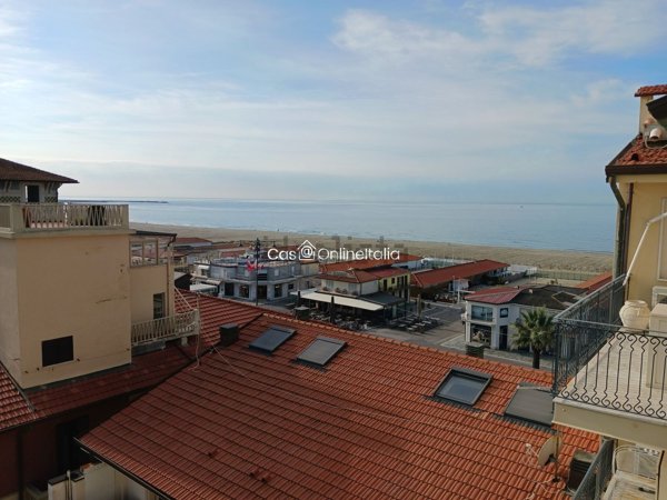 appartamento in vendita a Viareggio