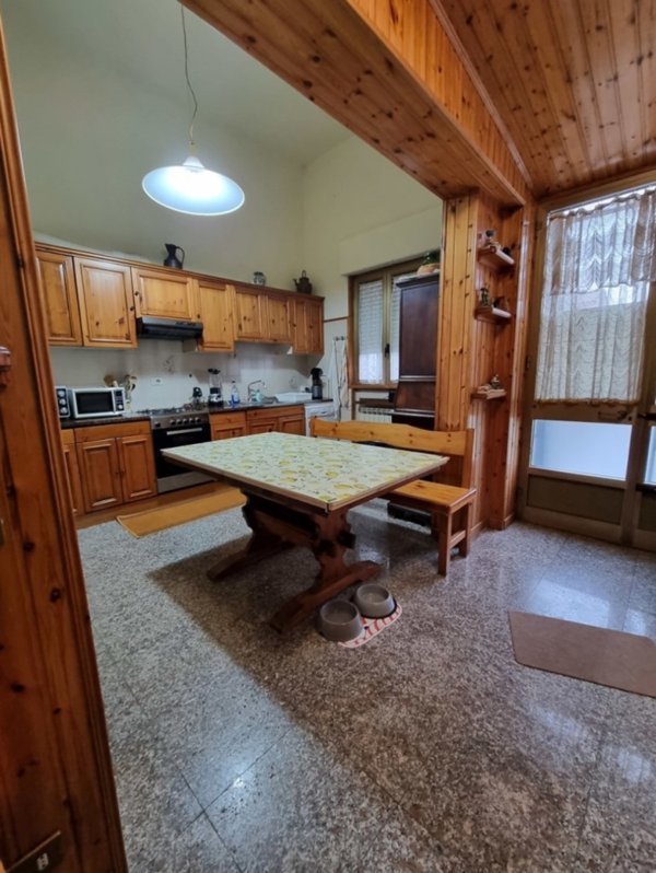 casa indipendente in vendita a Viareggio in zona Centro Storico