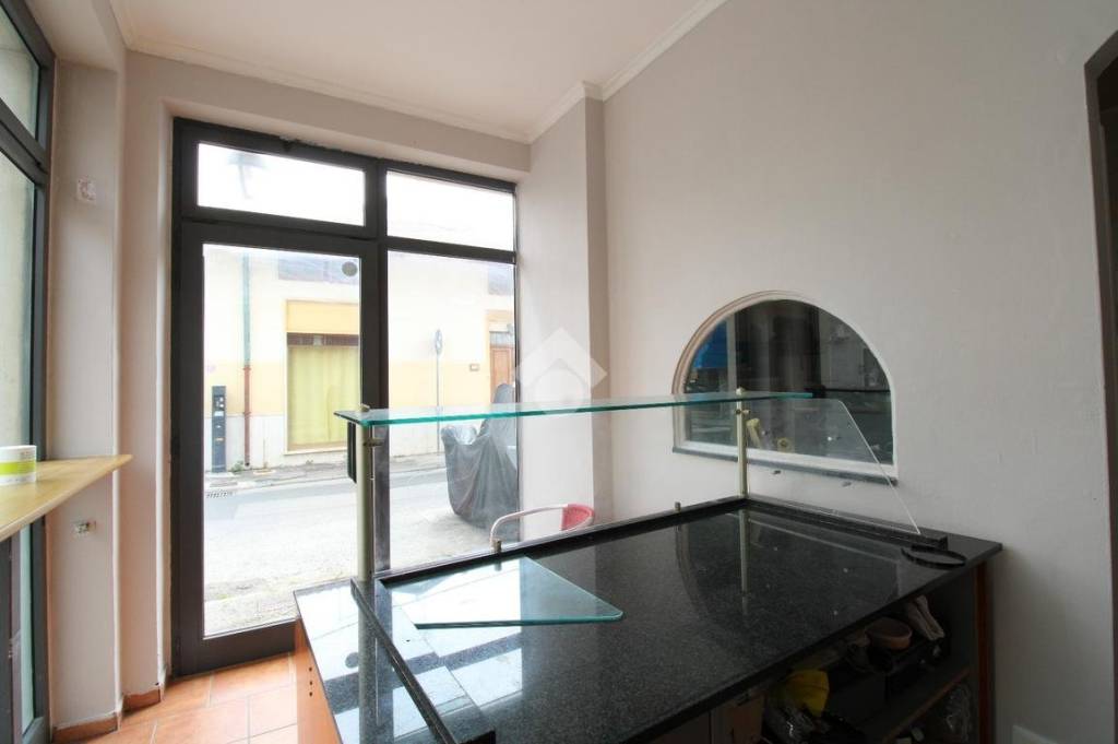 negozio in vendita a Viareggio in zona Centro Storico