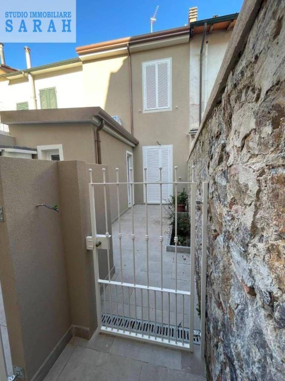 casa indipendente in vendita a Viareggio in zona Centro Storico