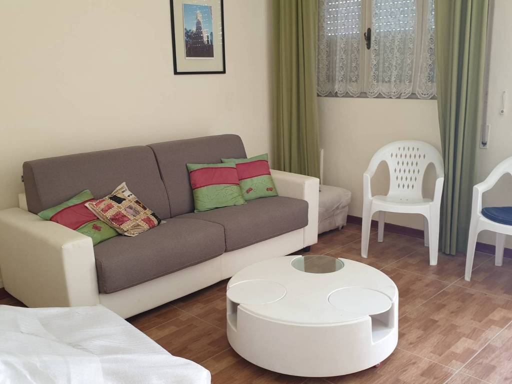 casa indipendente in vendita a Viareggio in zona Centro Storico