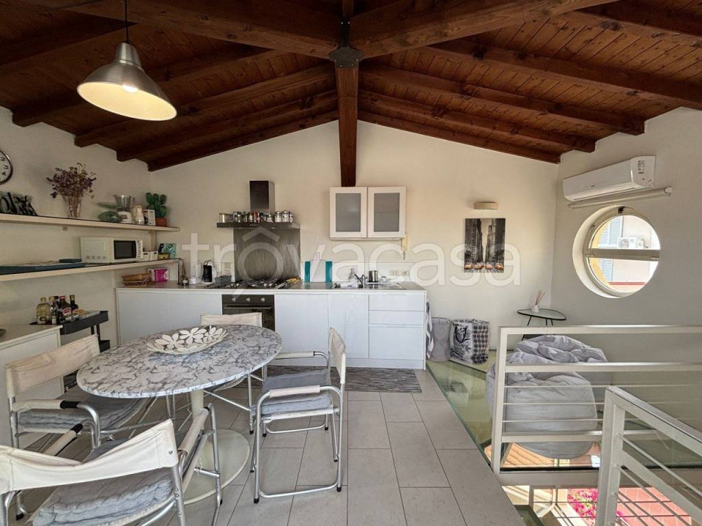 casa indipendente in vendita a Viareggio in zona Don Bosco