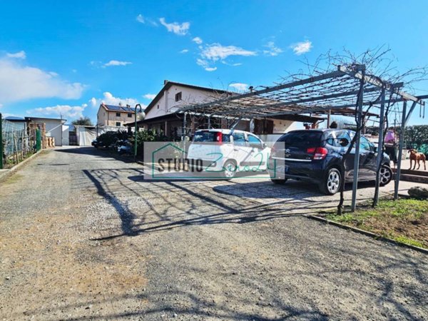 casa indipendente in vendita a Viareggio in zona Migliarina