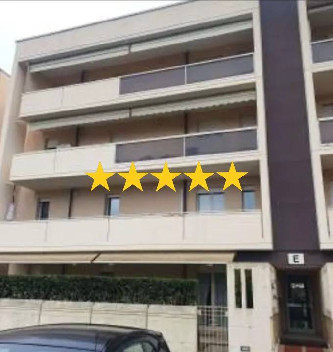 appartamento in vendita a Viareggio in zona Marco Polo