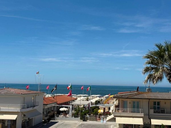 appartamento in vendita a Viareggio