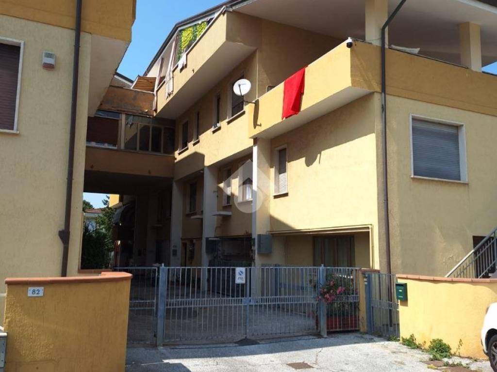 appartamento in vendita a Viareggio in zona Torre del Lago