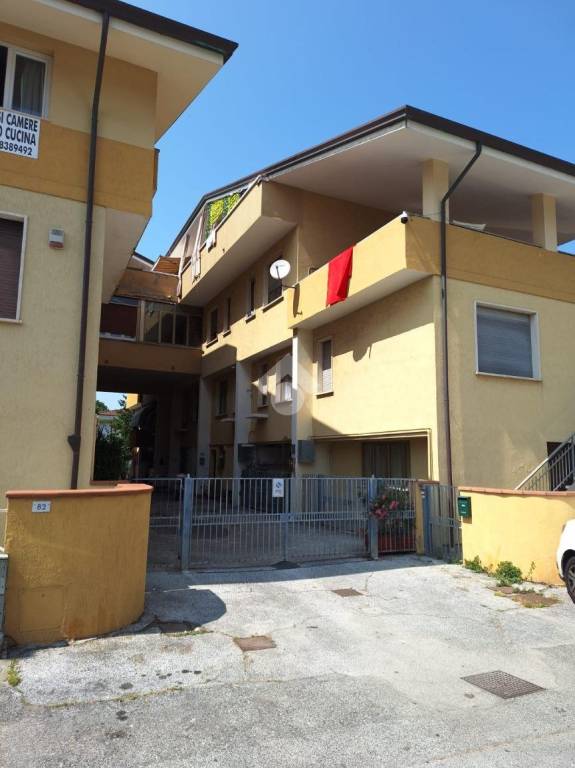appartamento in vendita a Viareggio in zona Torre del Lago