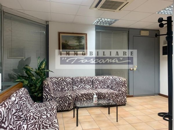 ufficio in vendita a Viareggio