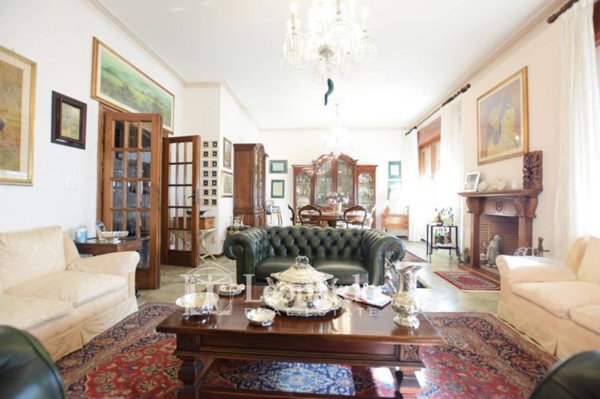 casa indipendente in vendita a Viareggio in zona Campo d'Aviazione