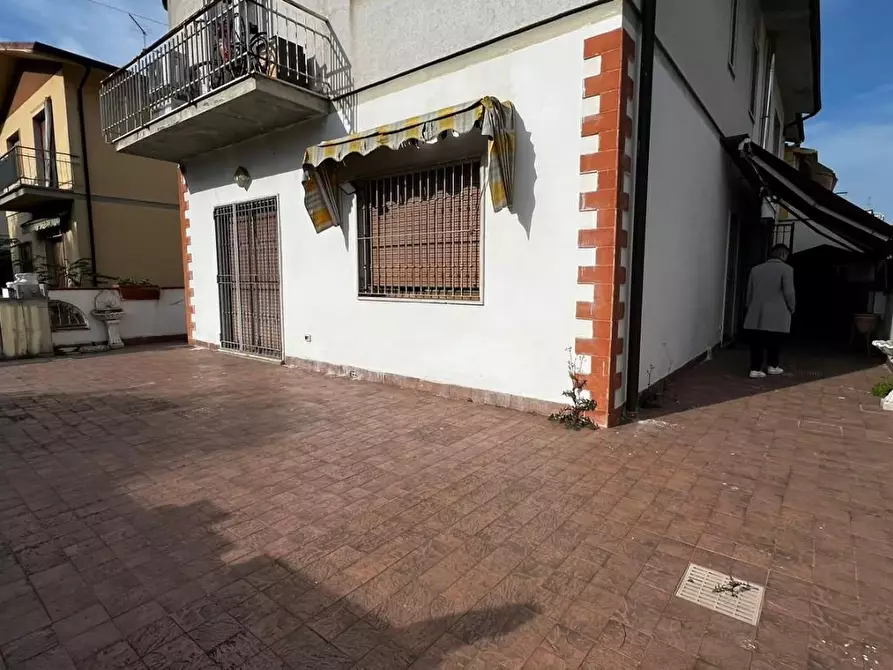 casa indipendente in vendita a Viareggio in zona Torre del Lago