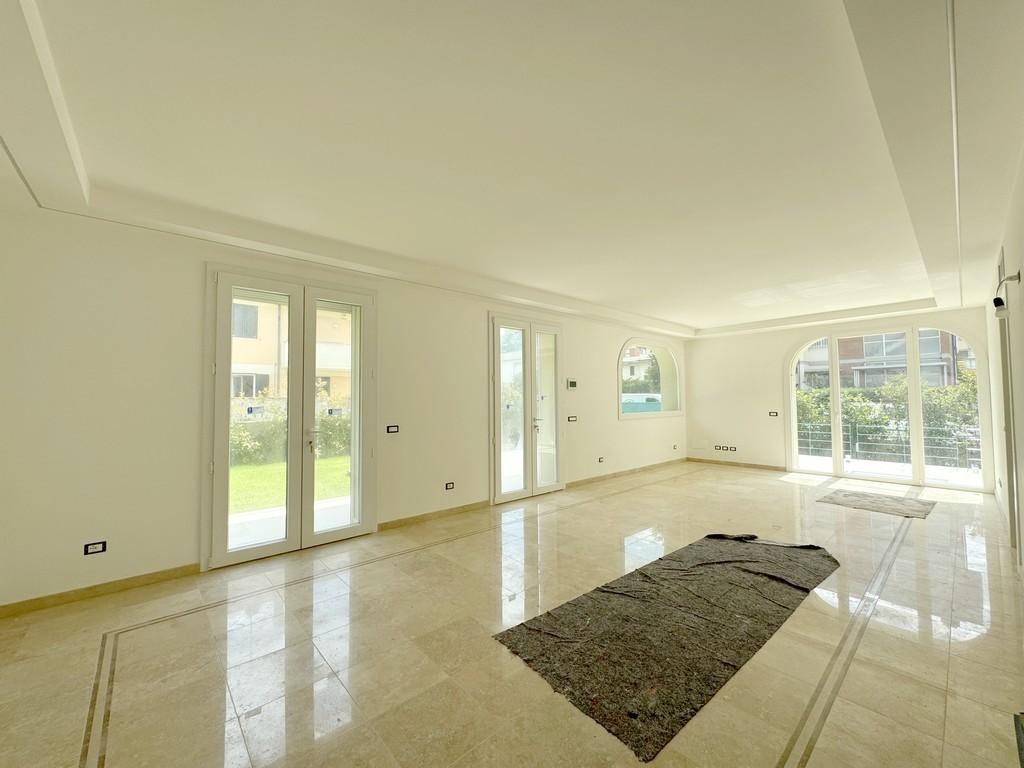 appartamento in vendita a Viareggio