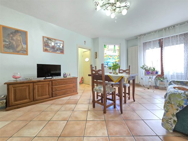 casa indipendente in vendita a Viareggio