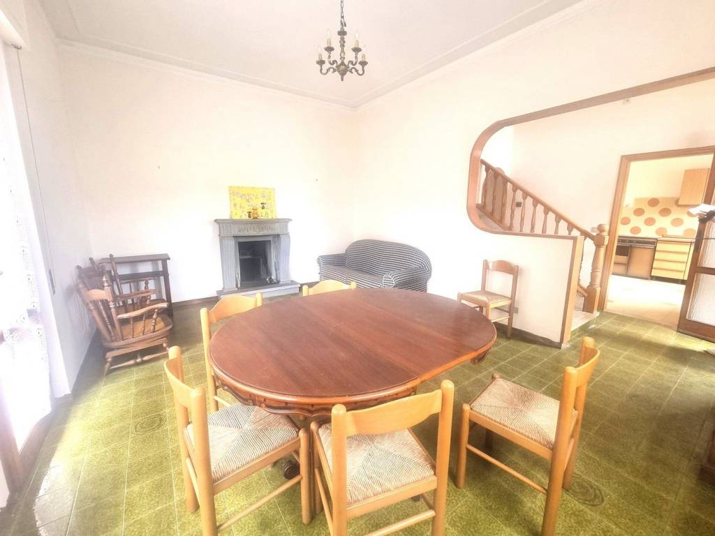 casa indipendente in vendita a Viareggio in zona Migliarina