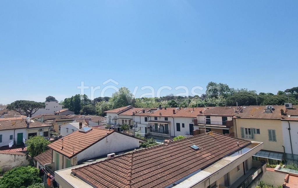 appartamento in vendita a Viareggio in zona Marco Polo