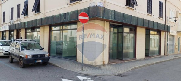 casa indipendente in vendita a Viareggio in zona Torre del Lago