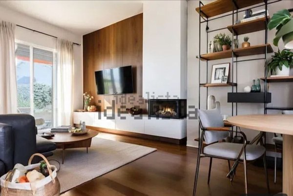 casa indipendente in vendita a Viareggio