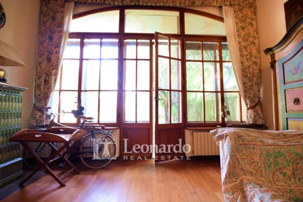 casa indipendente in vendita a Viareggio
