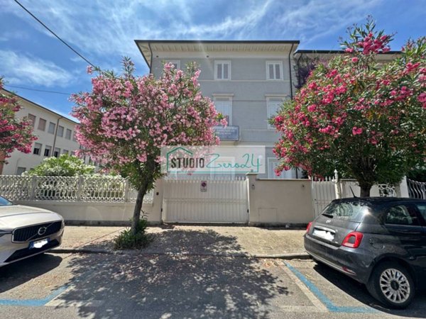 appartamento in vendita a Viareggio