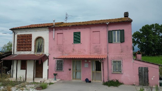 casa indipendente in vendita a Viareggio in zona Torre del Lago