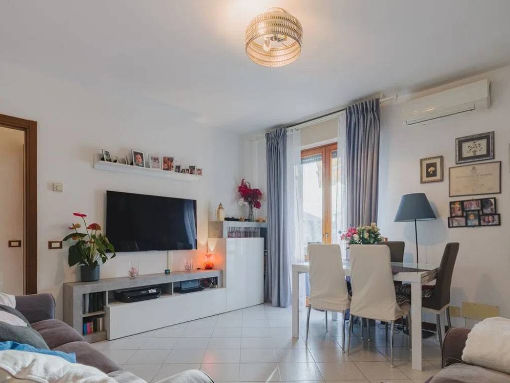 appartamento in vendita a Viareggio in zona Torre del Lago