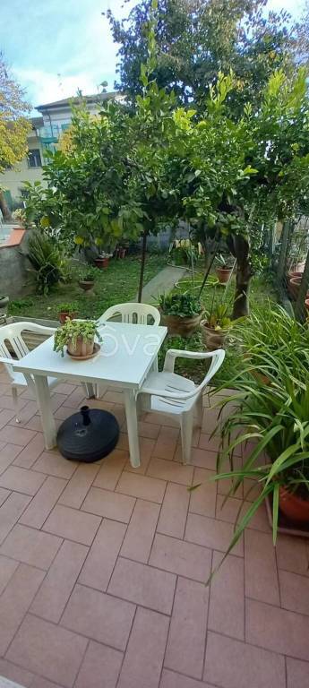 casa indipendente in vendita a Viareggio in zona Torre del Lago