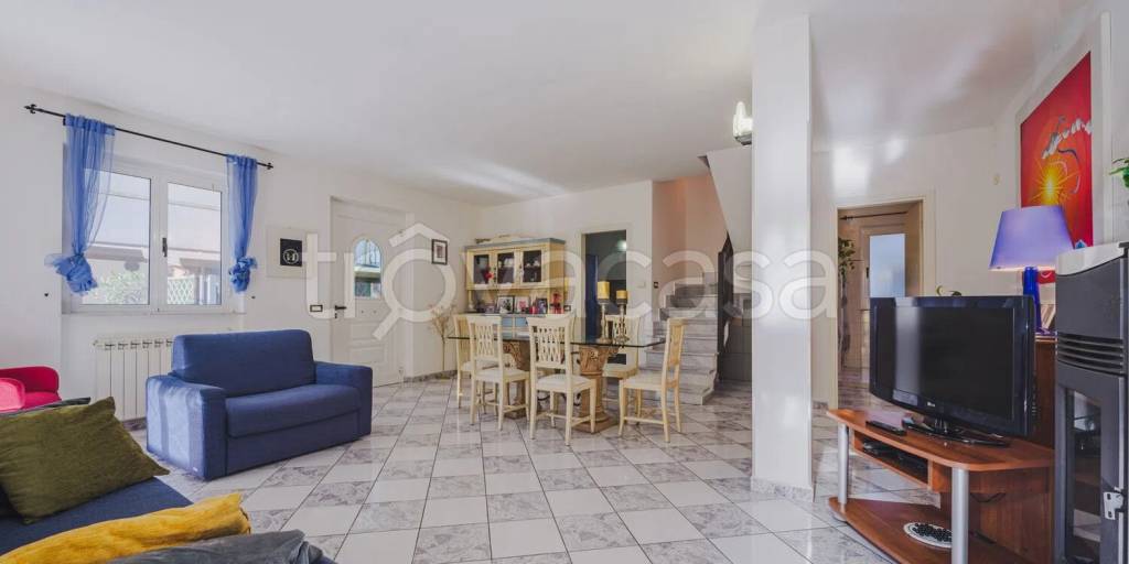 casa indipendente in vendita a Viareggio in zona Torre del Lago
