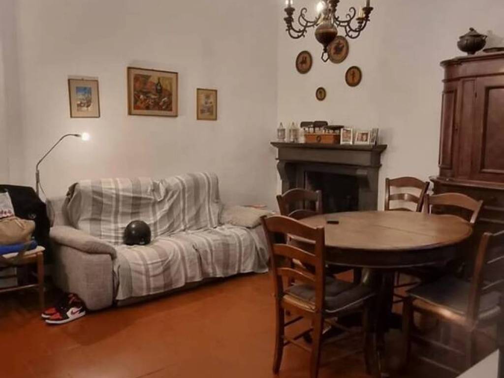 casa indipendente in vendita a Viareggio