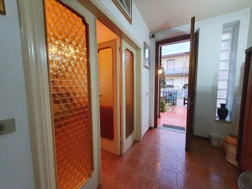 casa indipendente in vendita a Viareggio in zona Torre del Lago