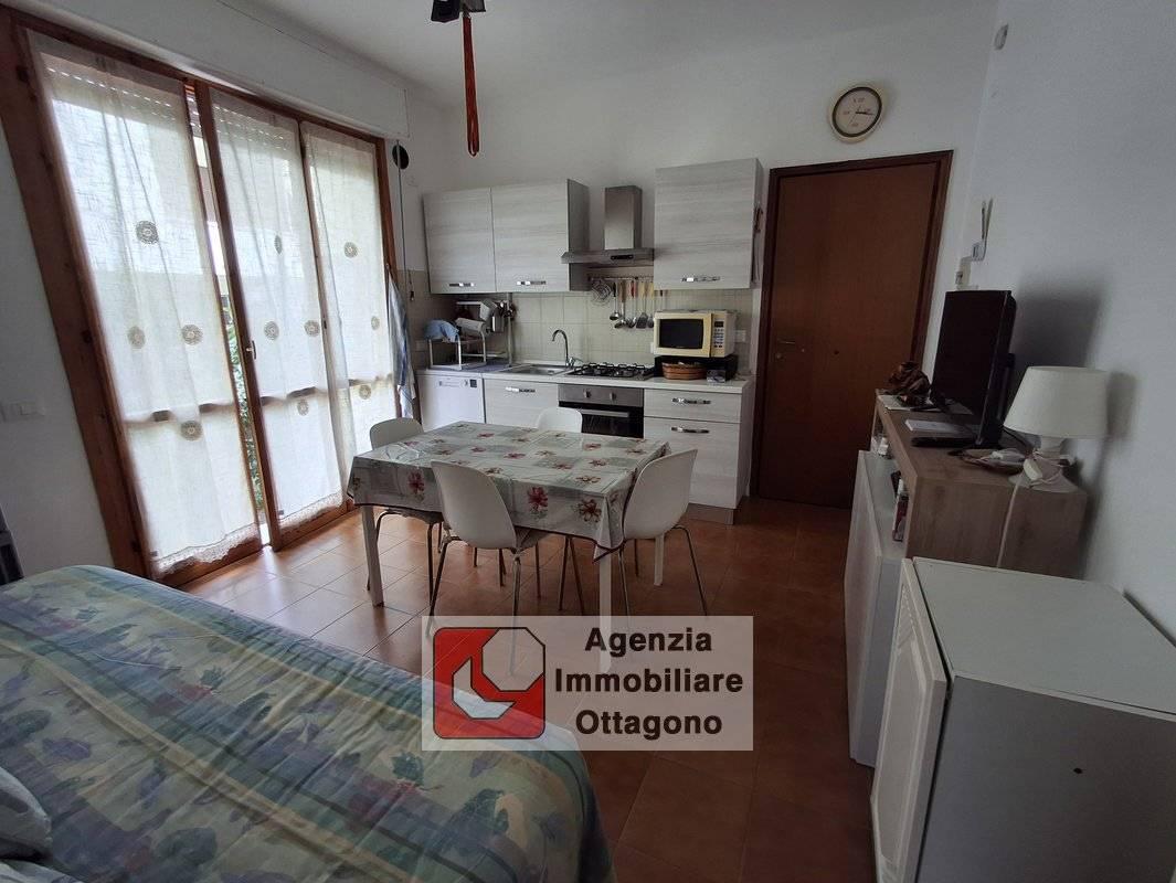 appartamento in vendita a Viareggio in zona Marco Polo