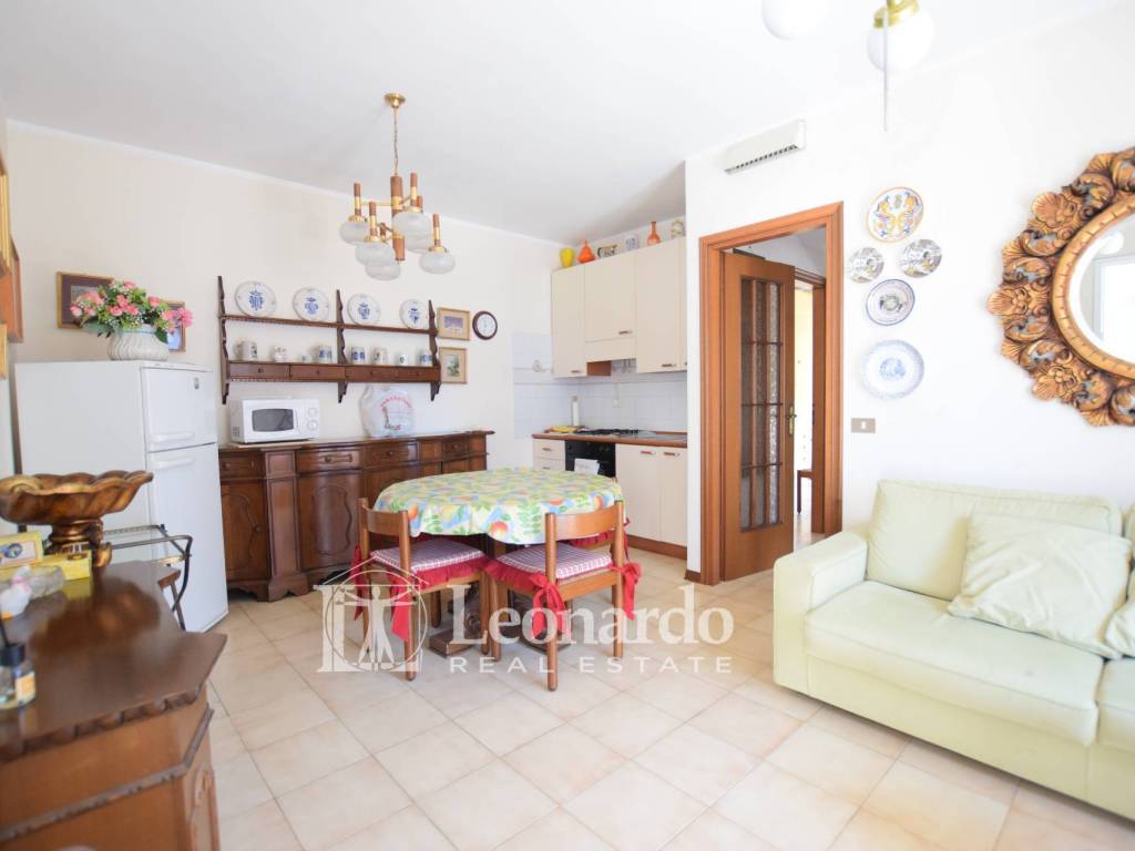 appartamento in vendita a Viareggio in zona Campo d'Aviazione