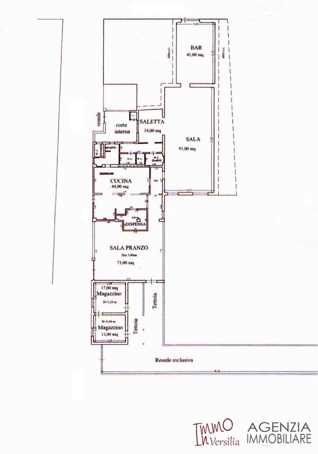 negozio in vendita a Viareggio in zona Torre del Lago