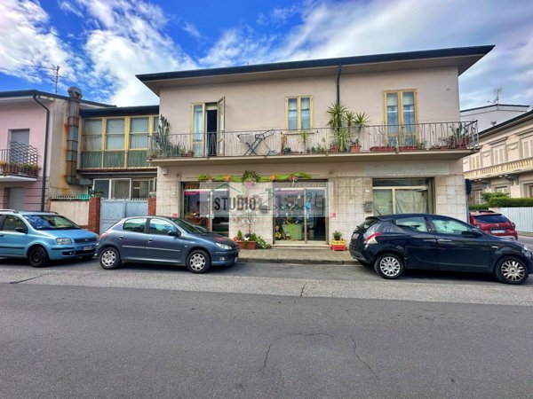 appartamento in vendita a Viareggio in zona Don Bosco