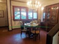 casa indipendente in vendita a Viareggio in zona Campo d'Aviazione