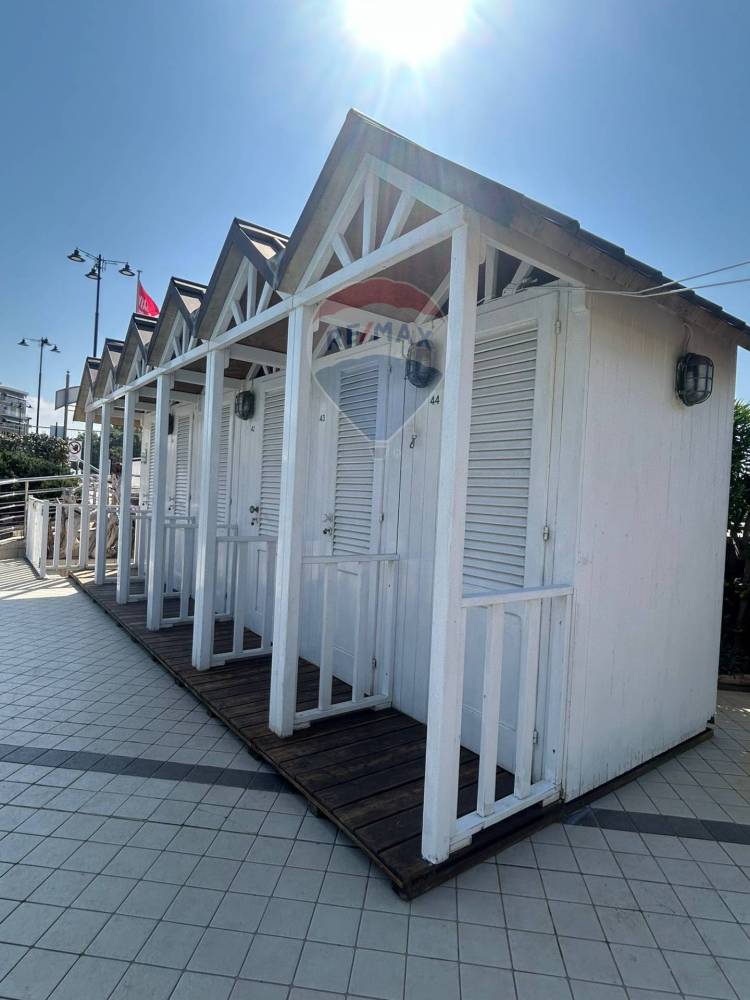negozio in vendita a Viareggio