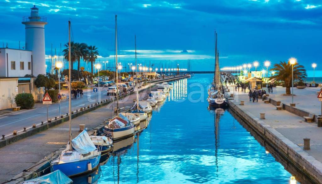 casa indipendente in vendita a Viareggio in zona Migliarina