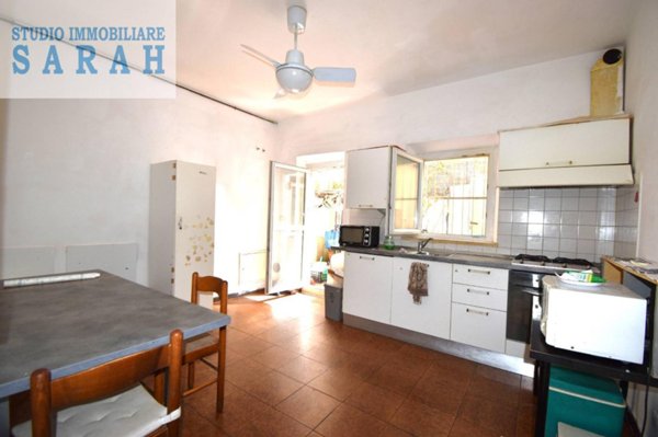casa indipendente in vendita a Viareggio in zona Centro Storico