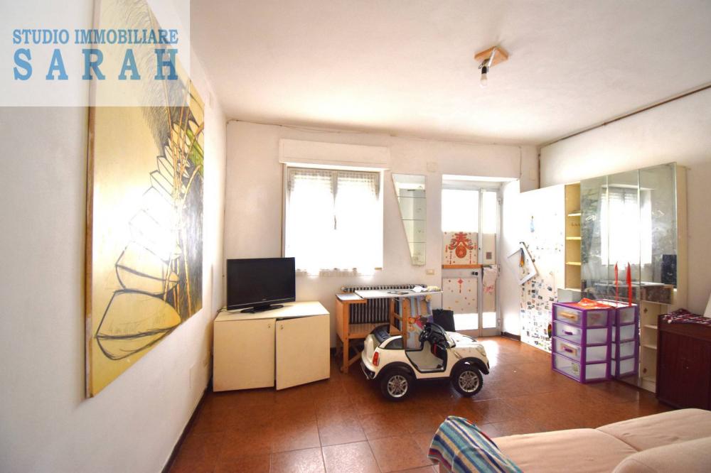 casa indipendente in vendita a Viareggio in zona Centro Storico