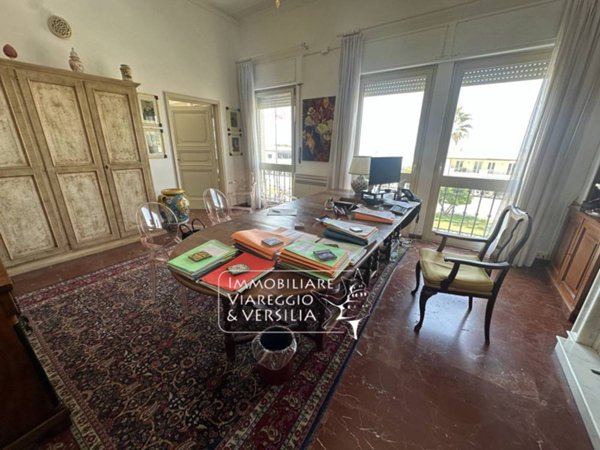 appartamento in vendita a Viareggio in zona Centro Storico