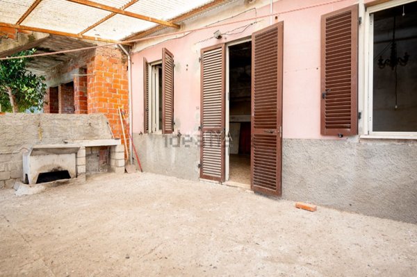 casa indipendente in vendita a Viareggio in zona Migliarina