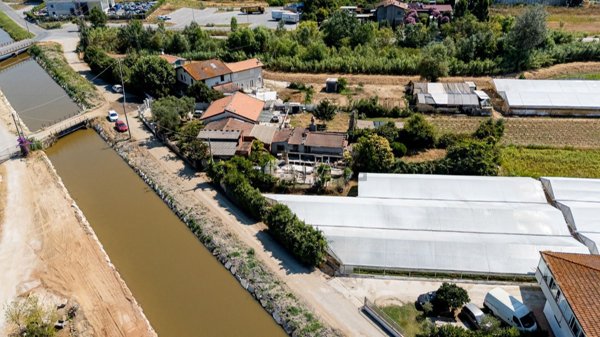 casa indipendente in vendita a Viareggio in zona Migliarina