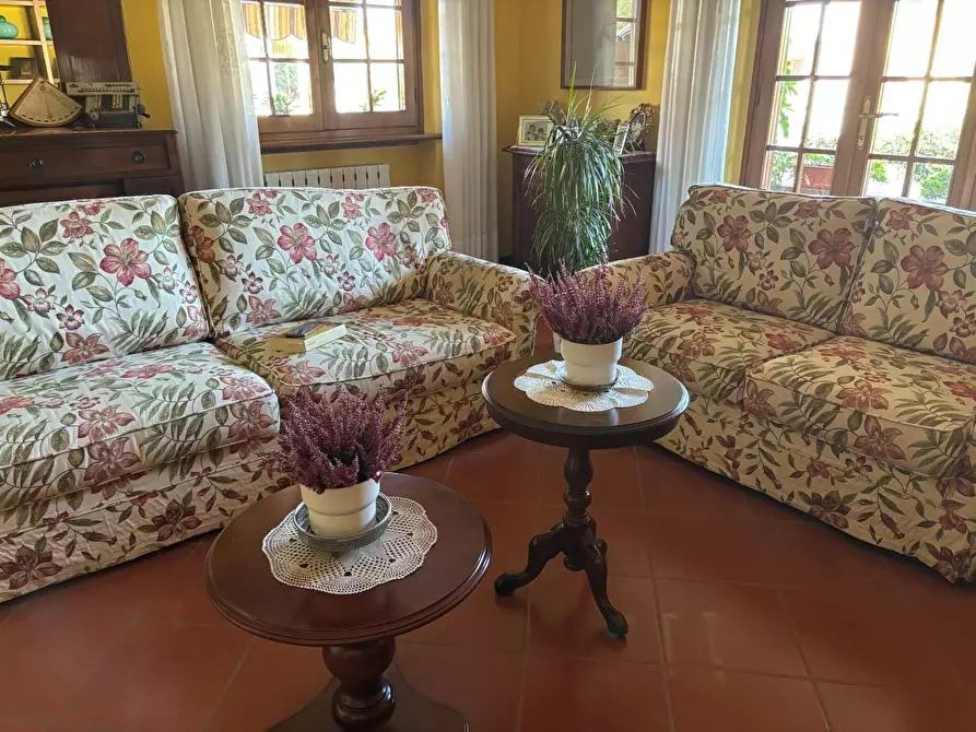 casa indipendente in vendita a Viareggio