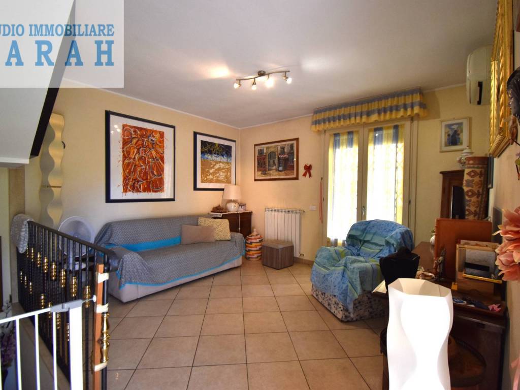 casa indipendente in vendita a Viareggio in zona Migliarina