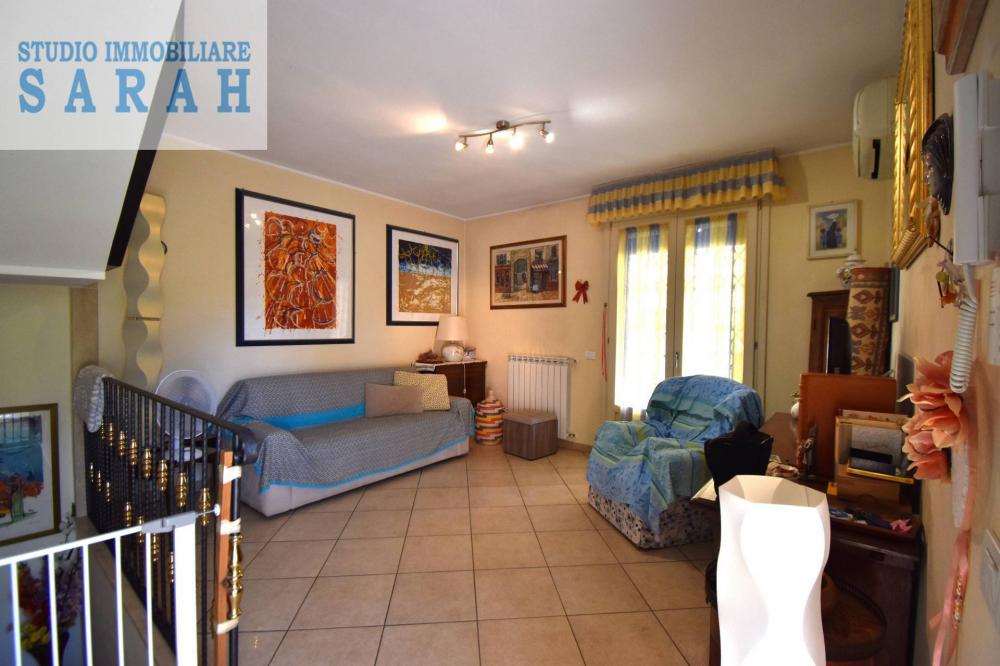 casa indipendente in vendita a Viareggio in zona Migliarina