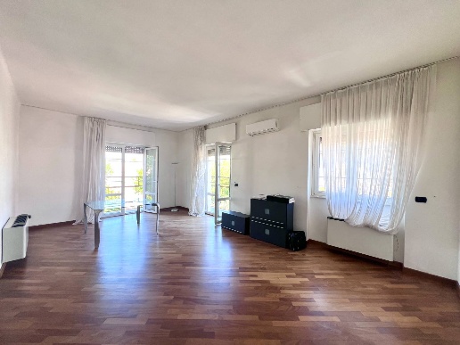 appartamento in vendita a Viareggio in zona Marco Polo