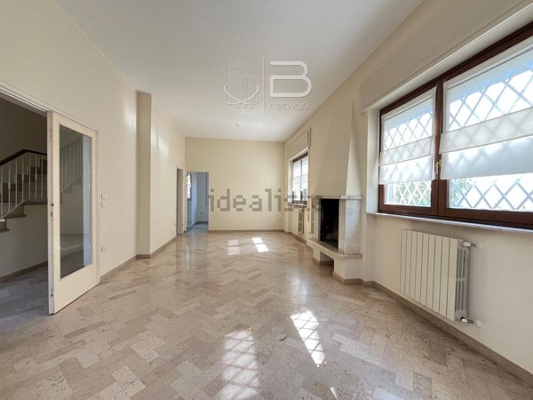 casa indipendente in vendita a Viareggio in zona Marco Polo