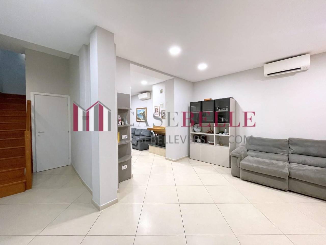 casa indipendente in vendita a Viareggio